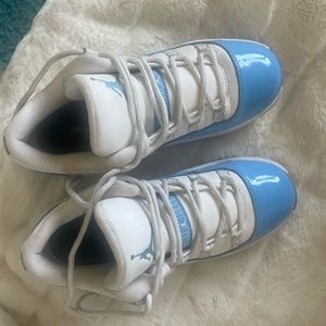 youth white university blue low Jordan 11